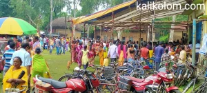 লক্ষীর ভান্ডার এর ফরম জমা দেয়া হচ্ছে