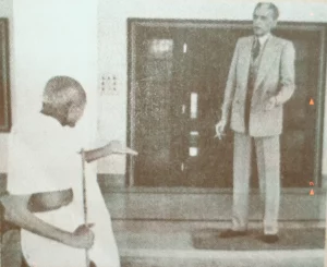 ১৯৩৯ সালে গান্ধিজির সঙ্গে কথোপকথনে মগ্ন জিন্না (ফোটোগ্রাফার—কুলবন্ত রায়)